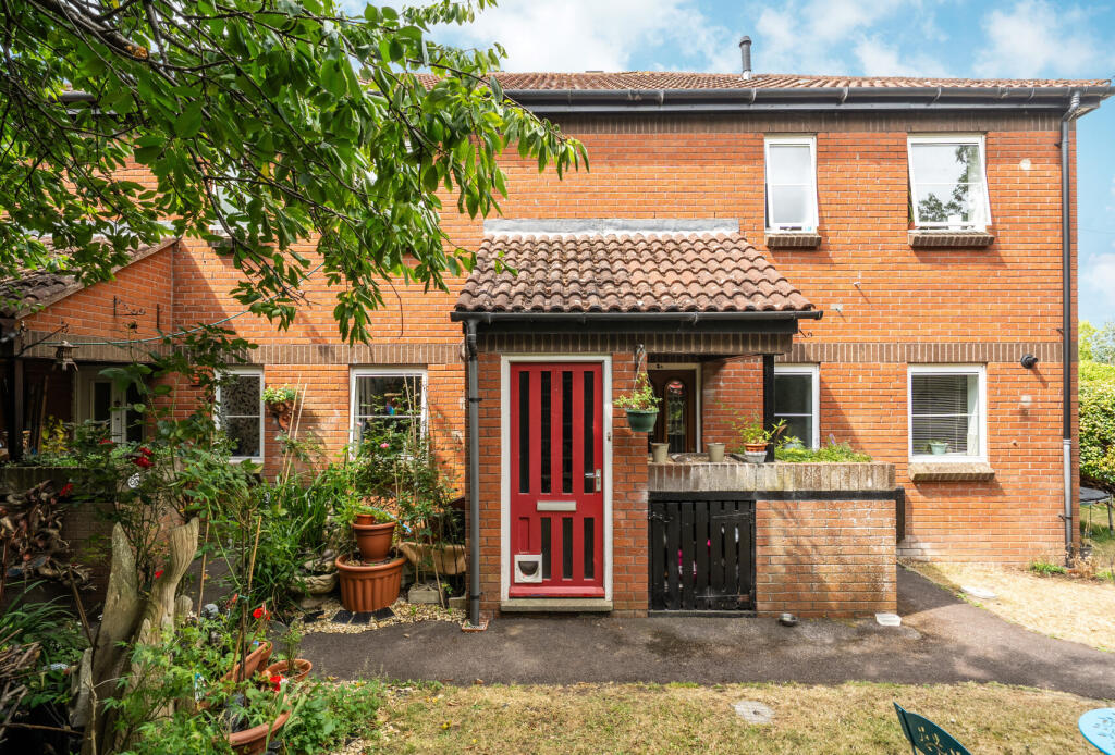 Main image of property: Valley Road, Mangotsfield, Bristol, South Gloucestershire, BS16