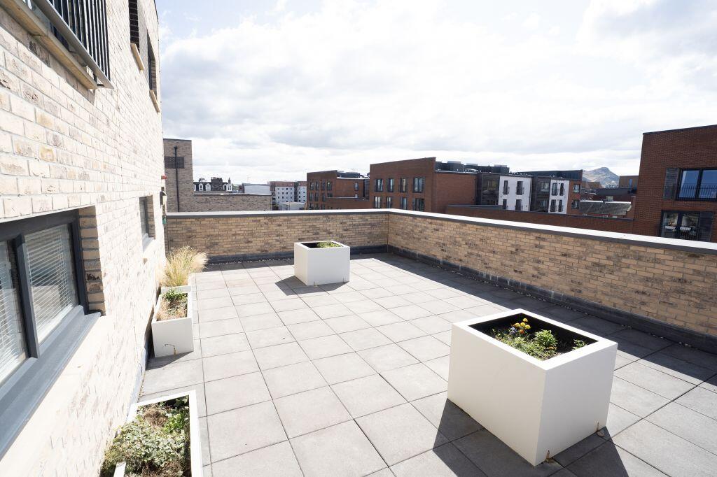 Apartment in Edinburgh - View 4