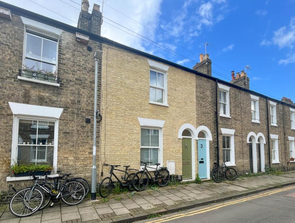 Main image of property: Norwich Street, Cambridge