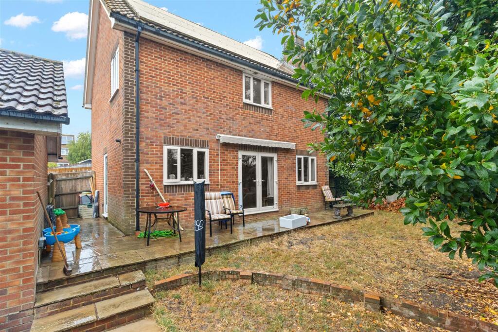 House in Wealden, Hellingly - View 5