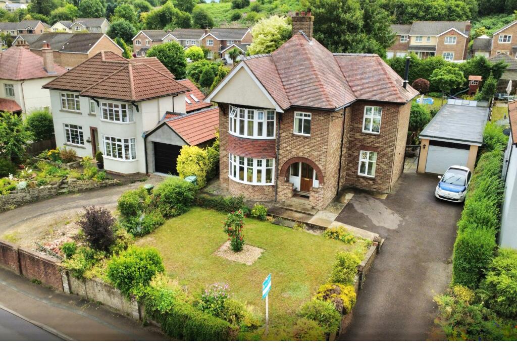 3-bed detached on Gloucester Road, Coleford, £475,000