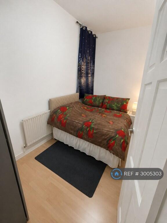 Apartment in Croydon - View 5