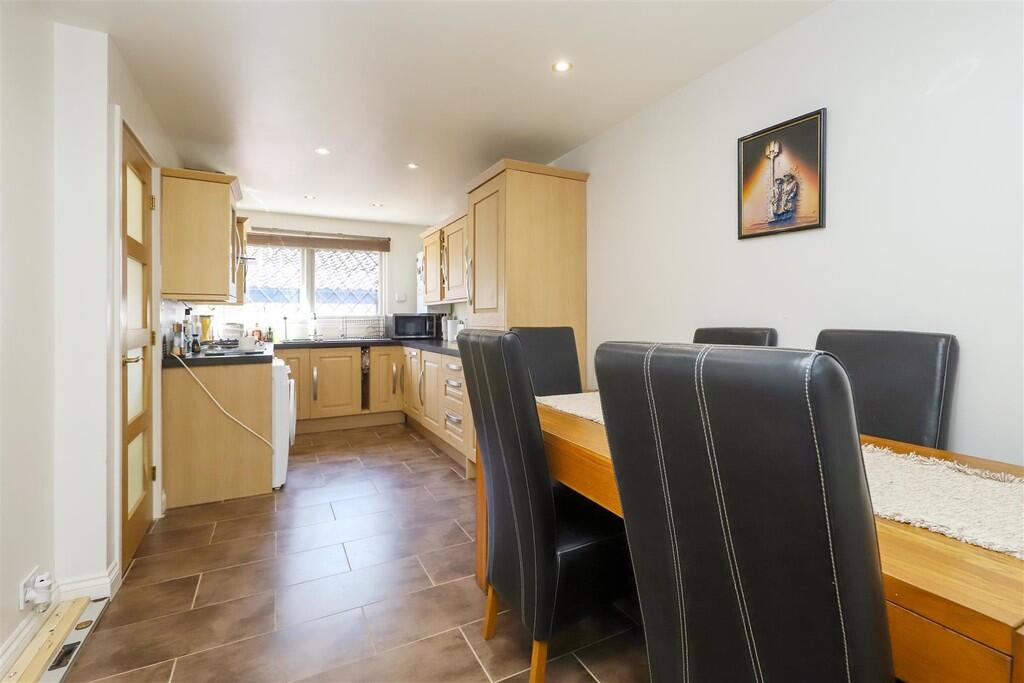 House in London - View 5