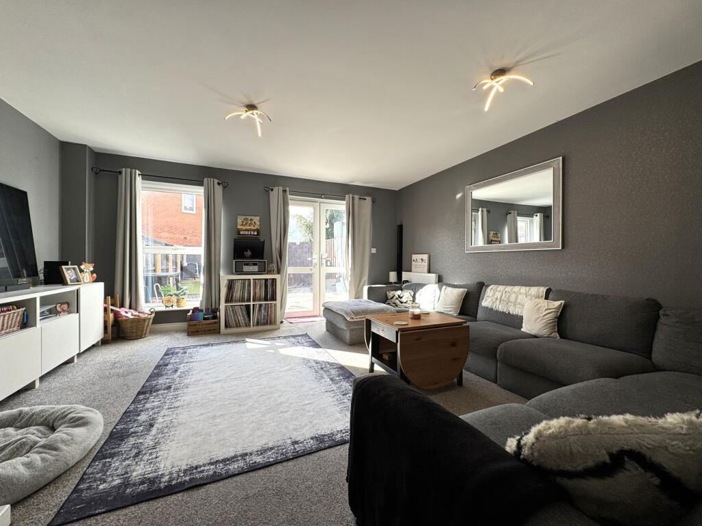 Abbots Fold Court, Burton-on-Trent, DE14 photo 3