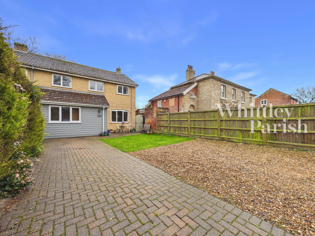 Main image of property: Chapel Street, Hingham, Norwich, NR9 4JH