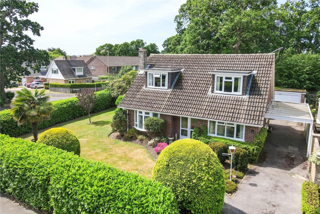 4-bed house on Merlewood Court, Lyon Avenue, New Milton, Hampshire, BH25, £659,950