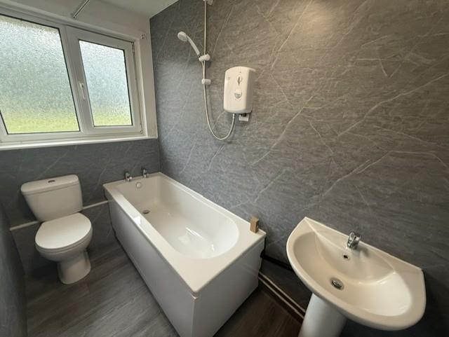Apartment in Bradford, West Yorkshire - View 2