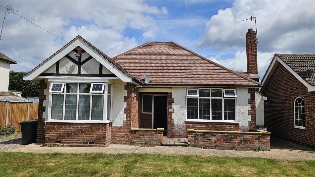 Main image of property: Attenborough Lane, Beeston, Nottingham