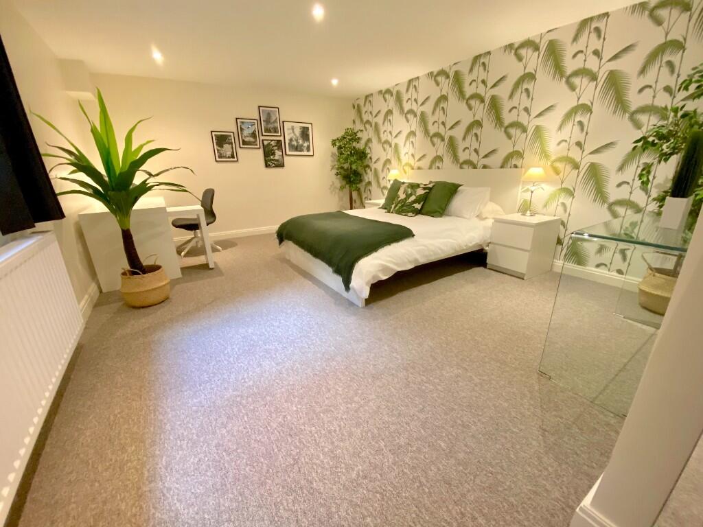 Main image of property: Wollaton Road, Beeston NG9 2NG