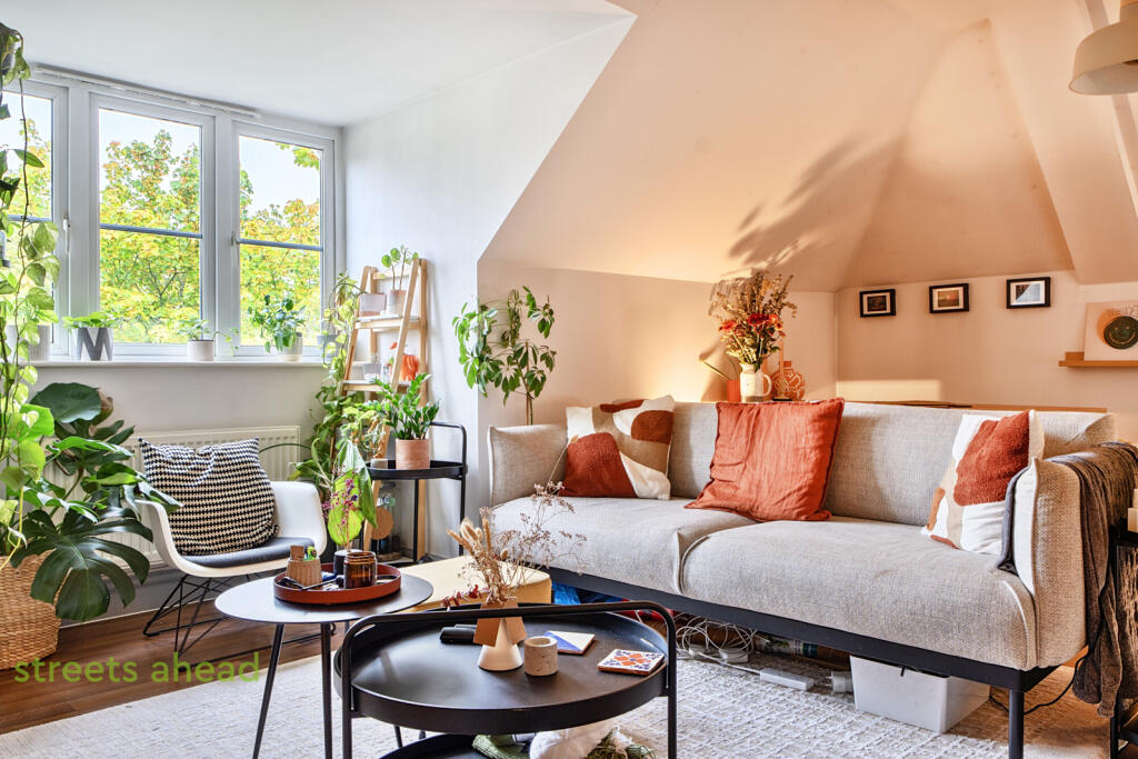 Main image of property: Pampisford Road, South Croydon, CR2
