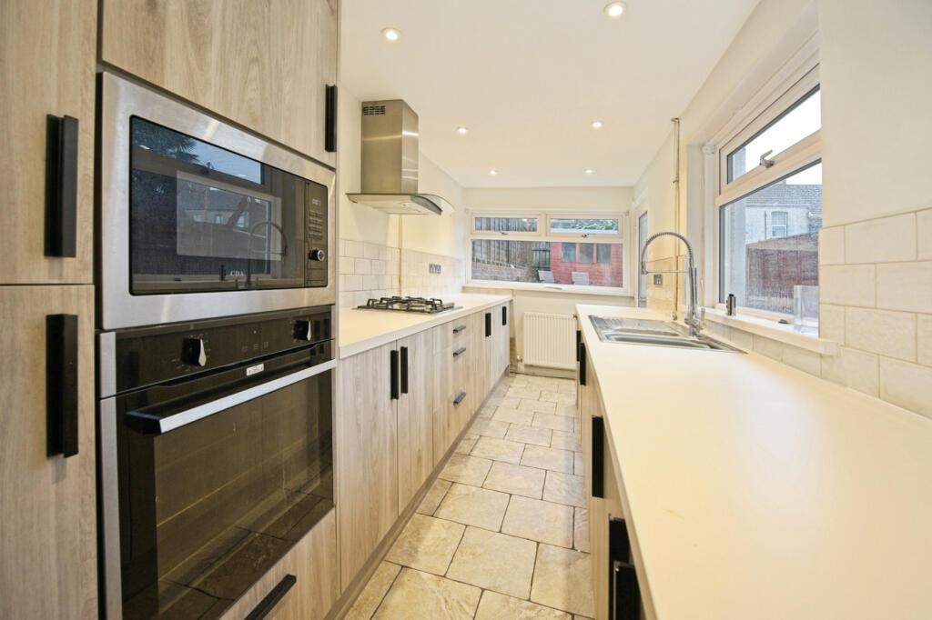 House in Newport, Eveswell, Beechwood - View 5