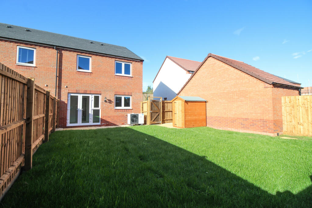 House in Stratford-on-Avon, Stratford-upon-Avon - View 5
