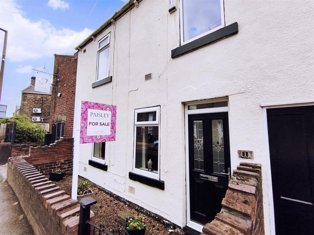 Main image of property: Towngate, Mapplewell, Barnsley, S75 6AT