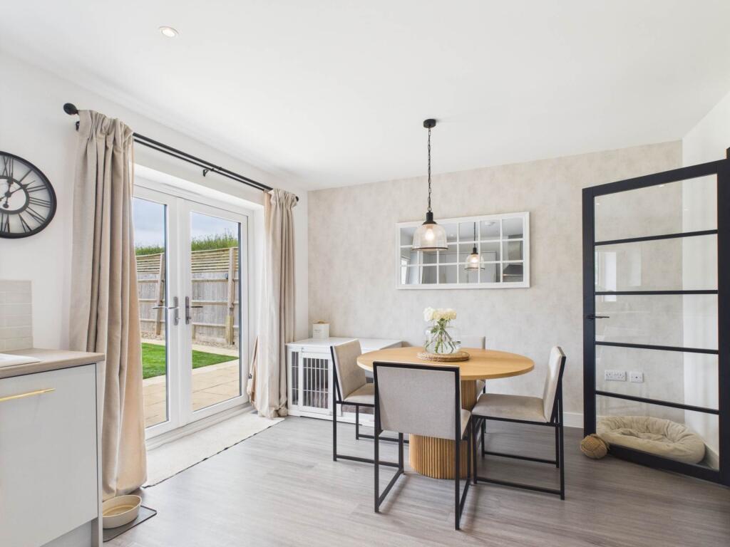 House in Shabbington - More