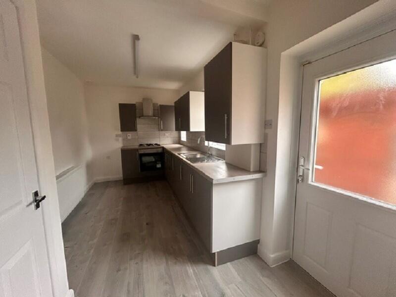 House in Hull - View 5