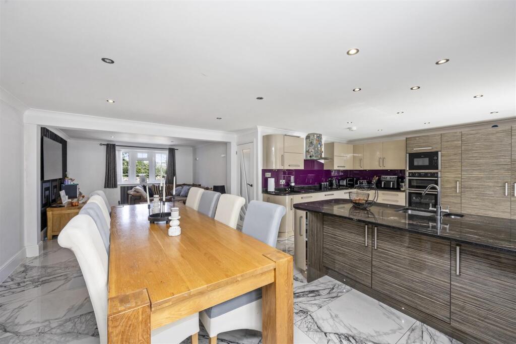 House in Worthing, West Sussex - More