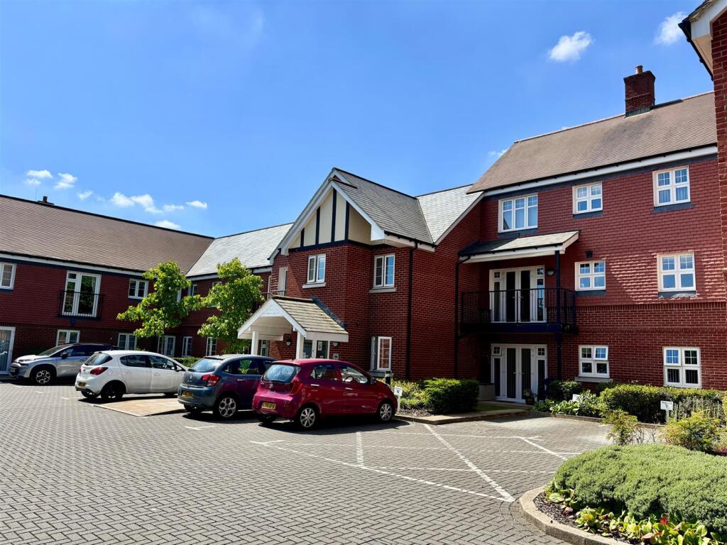 Main image of property: Hempstead Road, Bovingdon