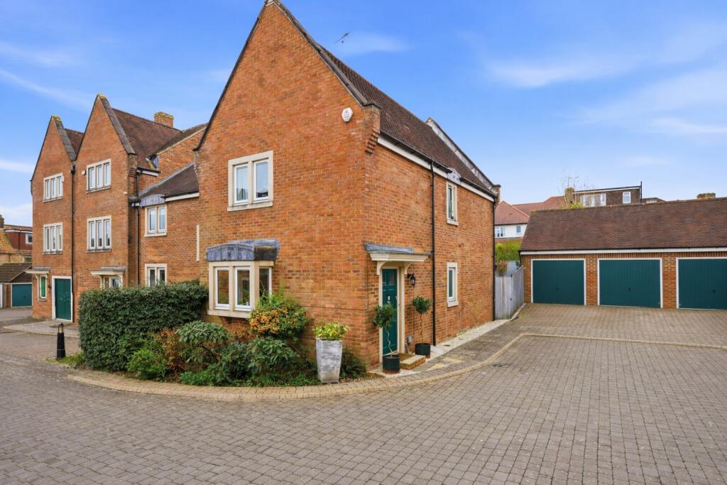 Main image of property: Ulverston Close, St. Albans, Hertfordshire, AL1