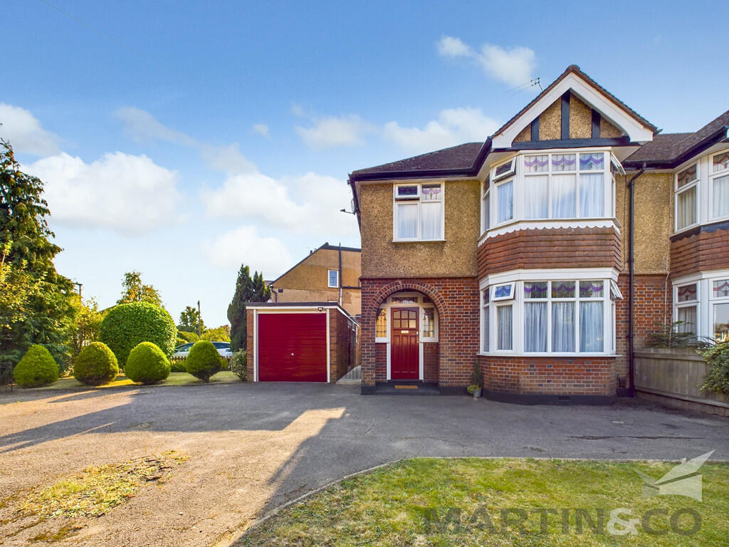 3-bed semi-detached on Windermere Avenue, St Albans, £730,000