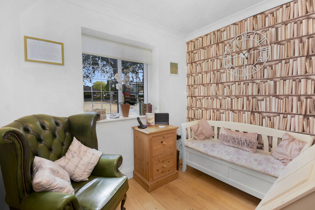 House in Tonbridge - More