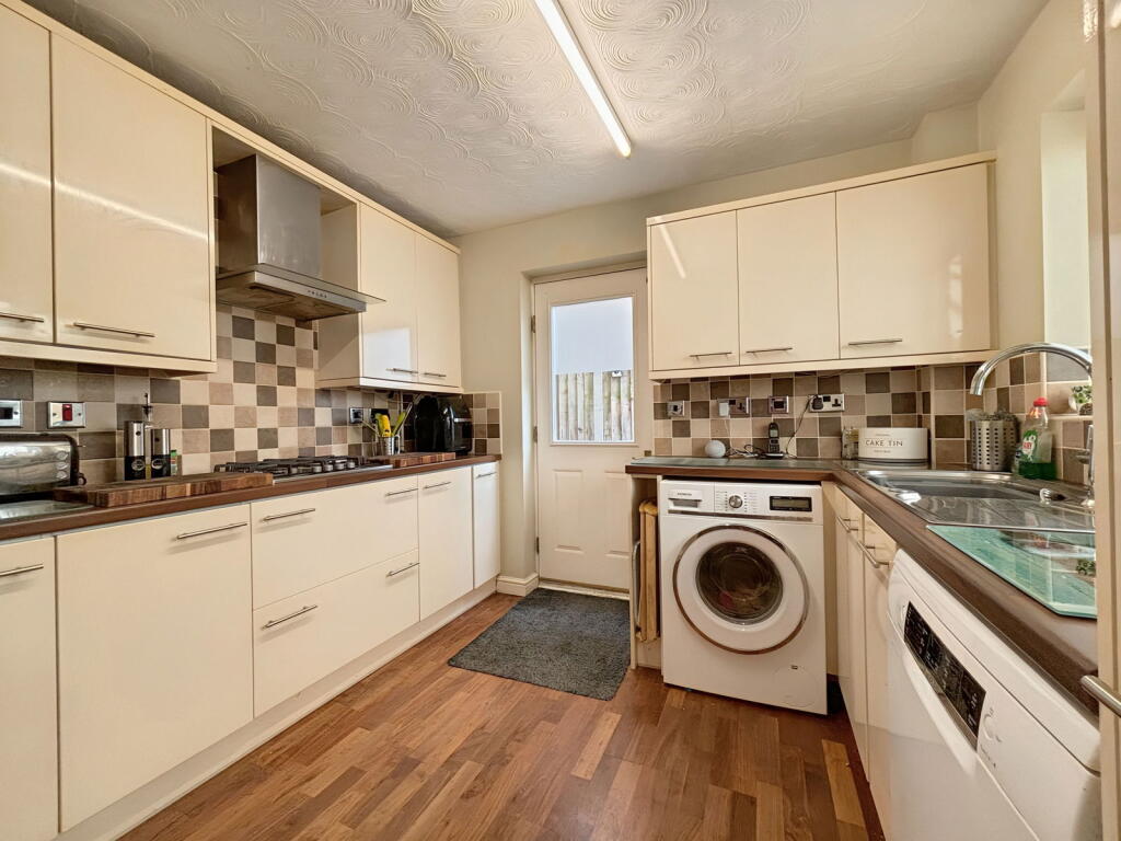 Cornfield Close, Bradley Stoke, Bristol, BS32 9DR photo 3