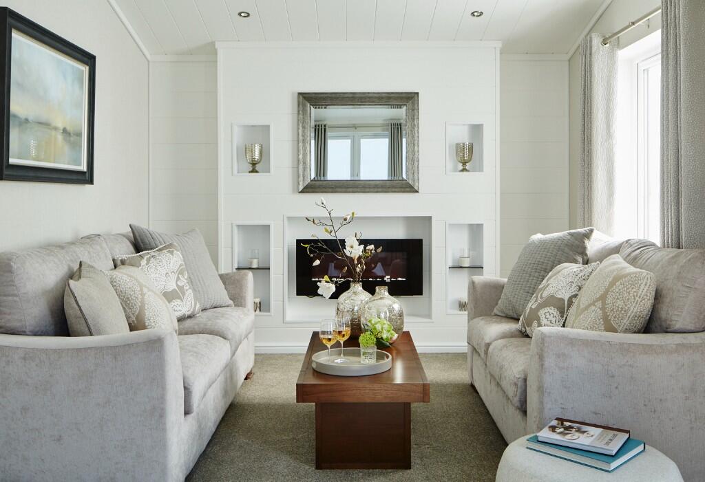 Main image of property: St Regis Park, Bassetsbury Lane, High Wycombe, Buckinghamshire, HP11 1WS