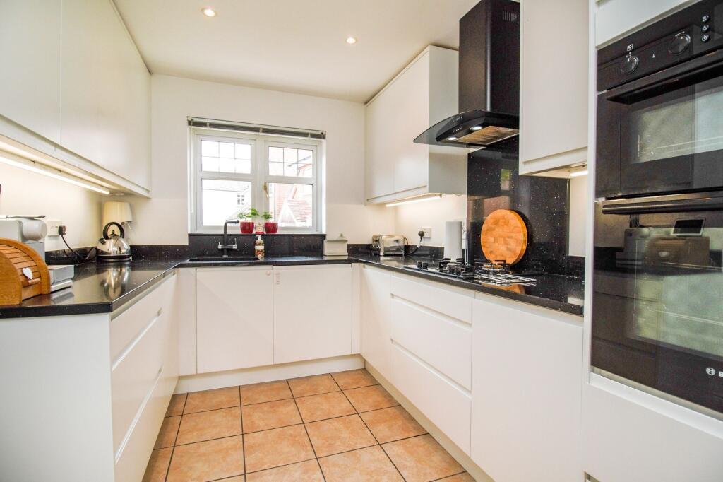 House in Hart, Elvetham Heath - View 5