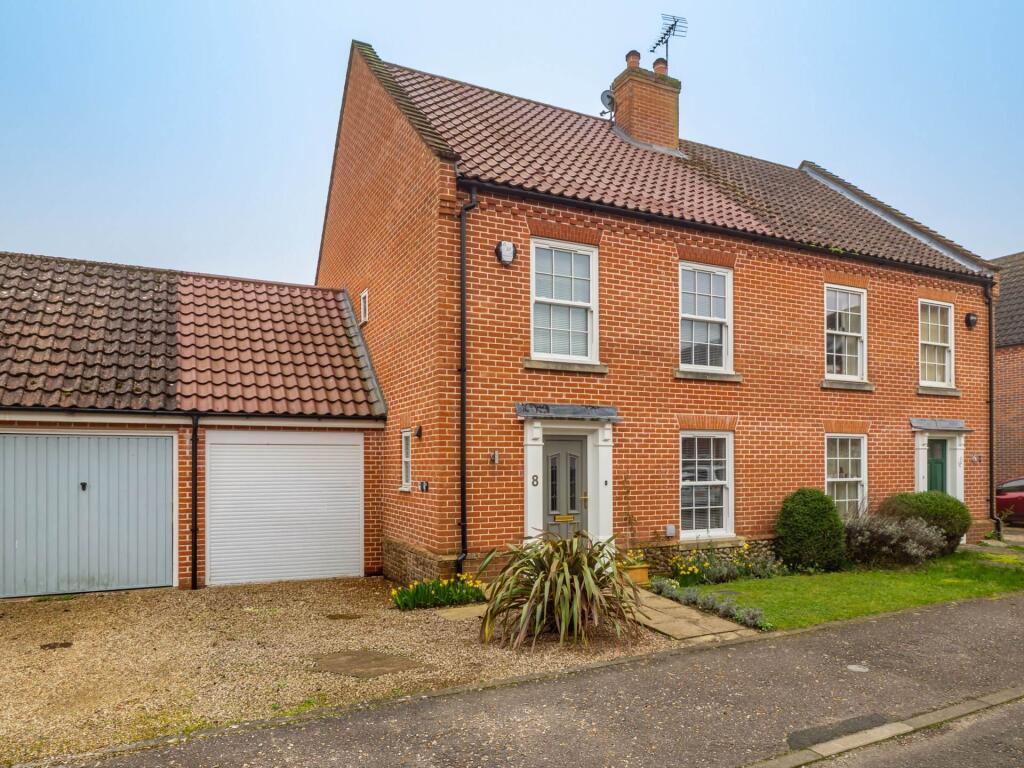 Main image of property: Oaklands Cresent, Holt