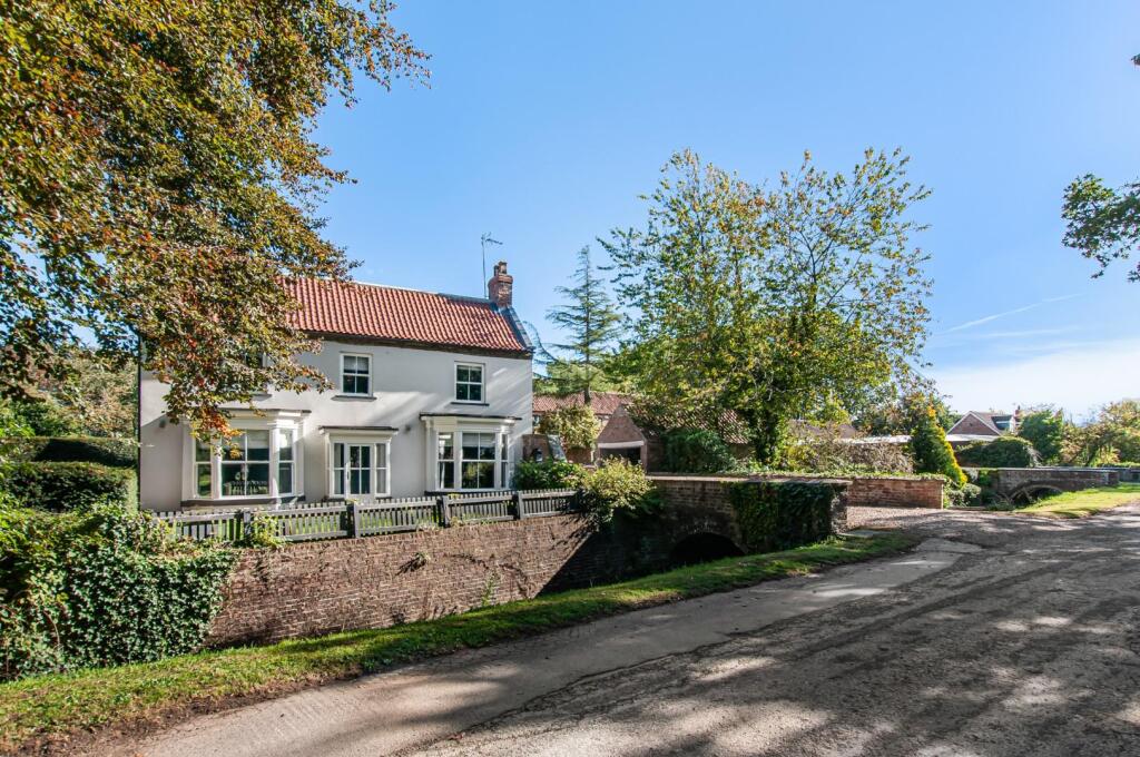 Main image of property: Catlaine Manor, North Cattleholmes, White Dike, Wansford