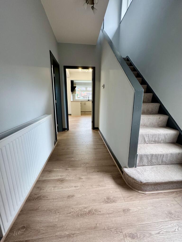 House in Manchester, Newall Green - View 2