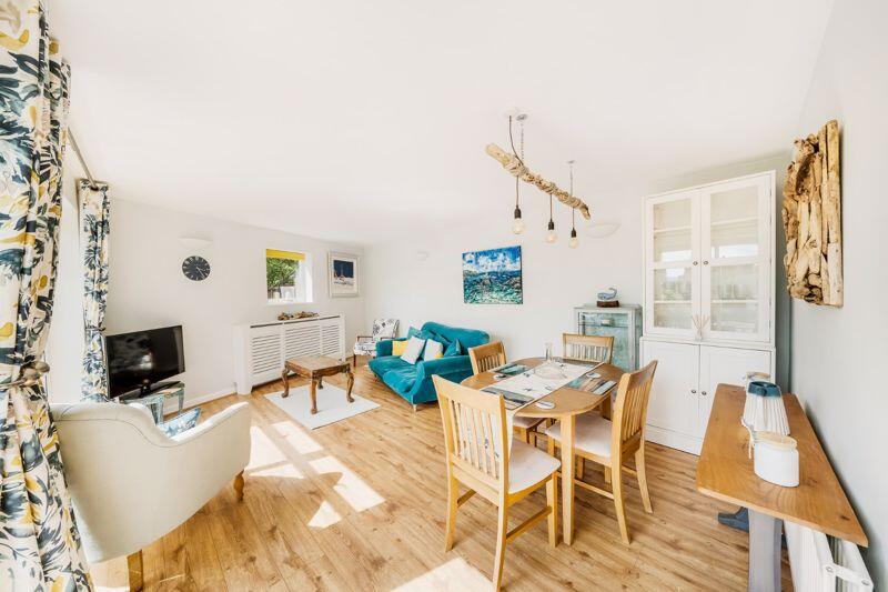 Ambra Vale West | Clifton photo 4