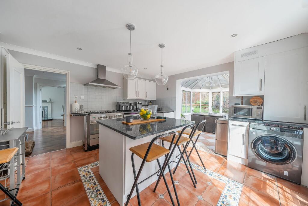 House in Finchampstead - View 4