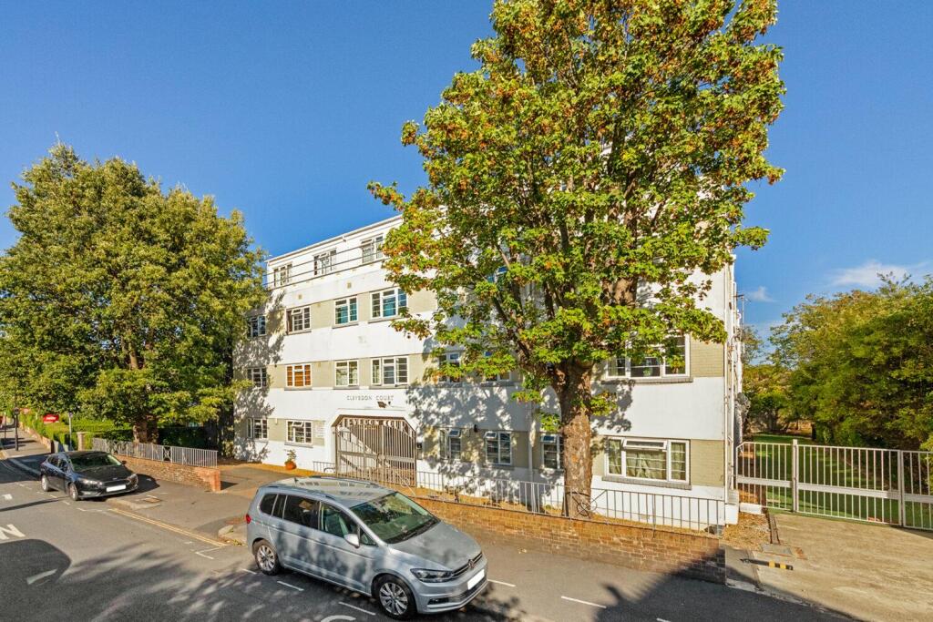 1-bed flat on Clive Road, Dulwich, London, SE21, £225,000