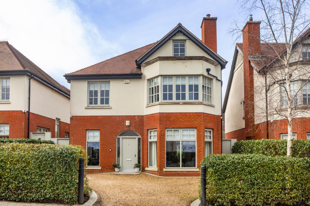 Main image of property: 6 Claremount, Claremont Road, Foxrock, Dublin 18, D18 X9K4