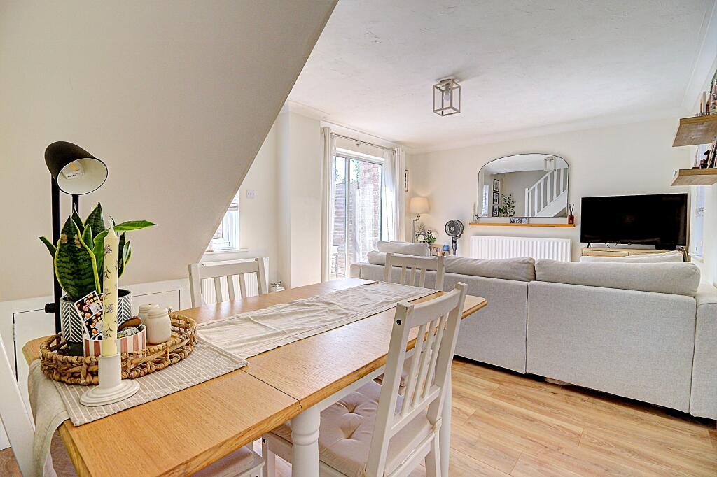 House in Basingstoke and Deane, Brighton Hill - More