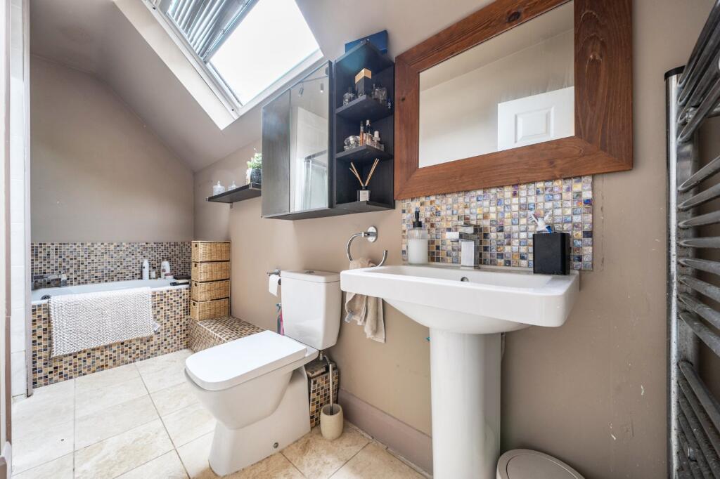House in London, Merton - View 5