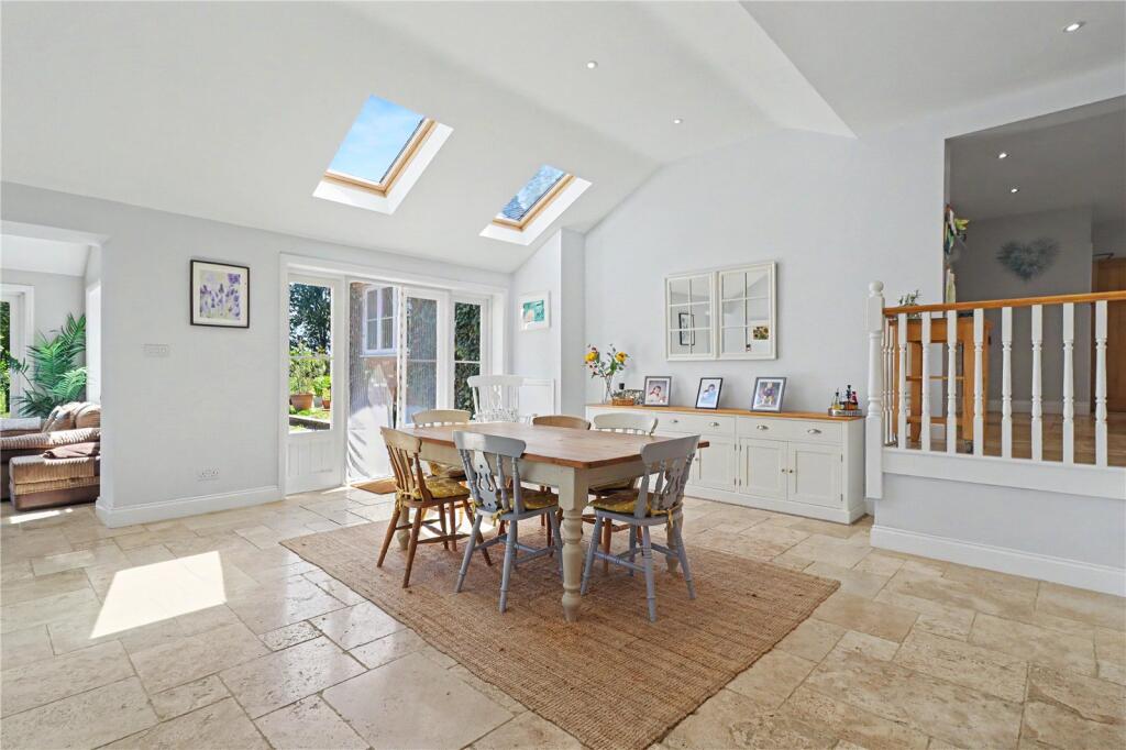 The Bothy, Turners Hill Road, Worth, RH10 - View 5