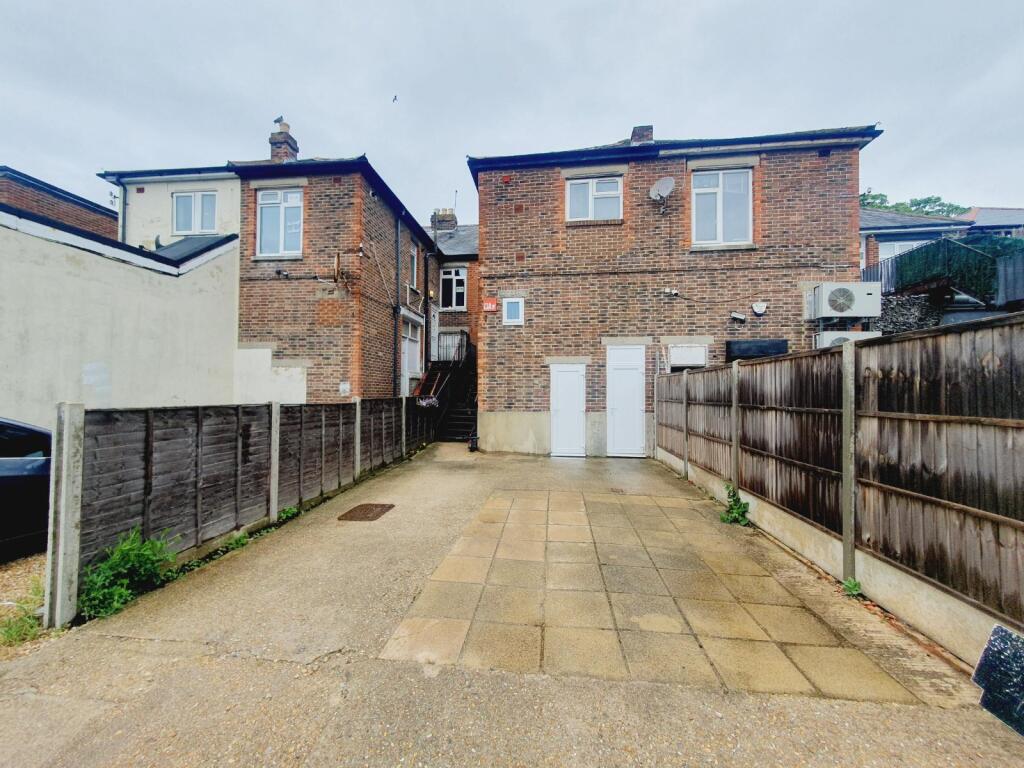 Main image of property: High Street, Cosham, Portsmouth, Hampshire, PO6