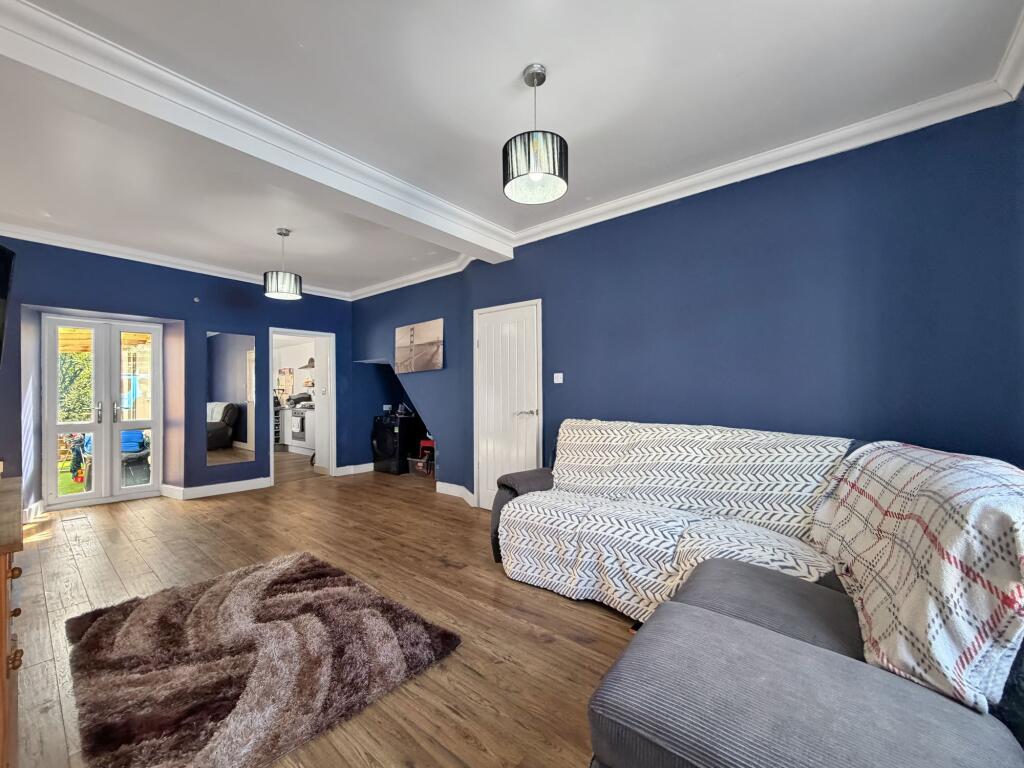 Kingsley Place, Senghenydd, CF83 - View 5