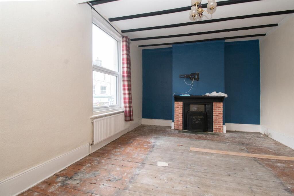 House in Tonbridge - View 4