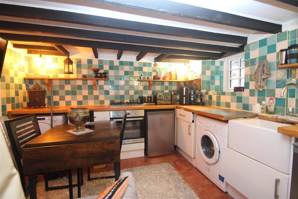 House in Harrogate, Church Square - View 4