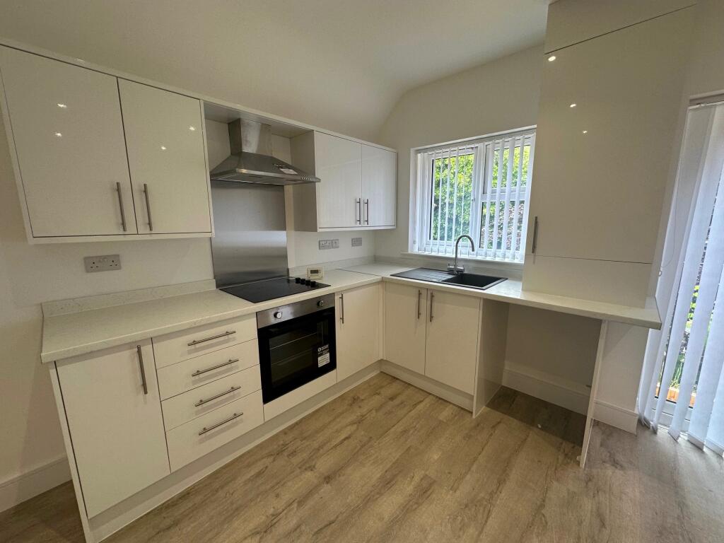 24 Frearson Close, off Chewton street - View 3