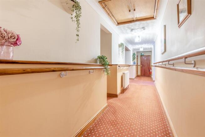 8672402-interior31.jpg