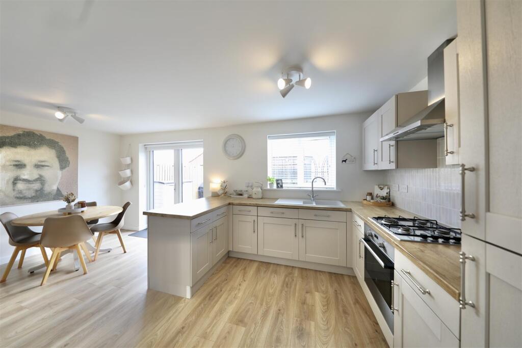 House in Hull, Kingston upon Hull - View 2