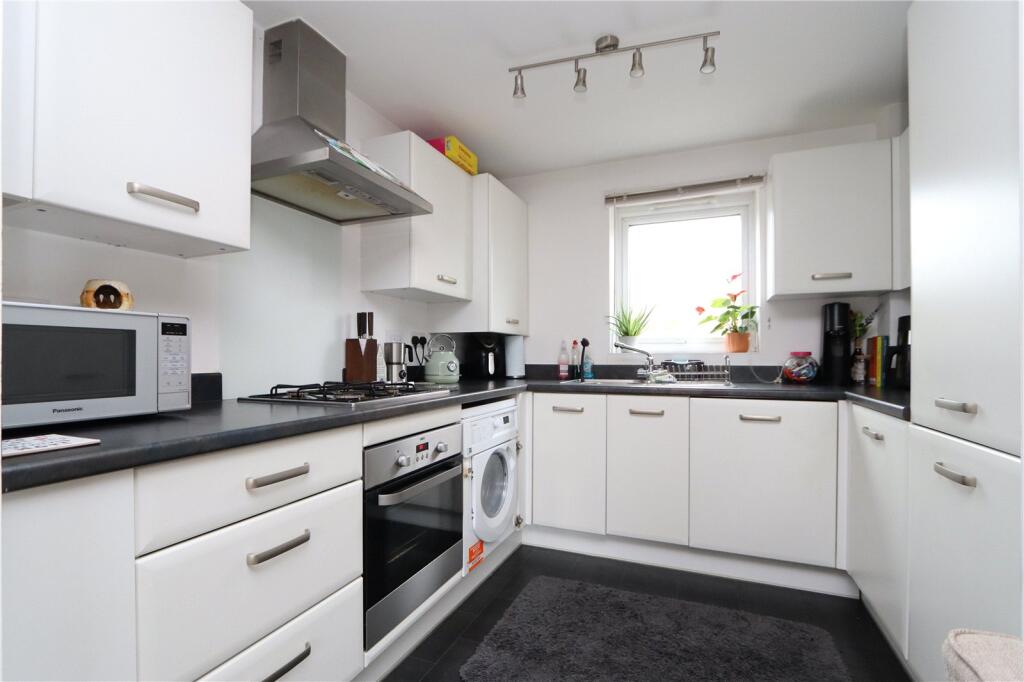 Apartment in Milton Keynes - More