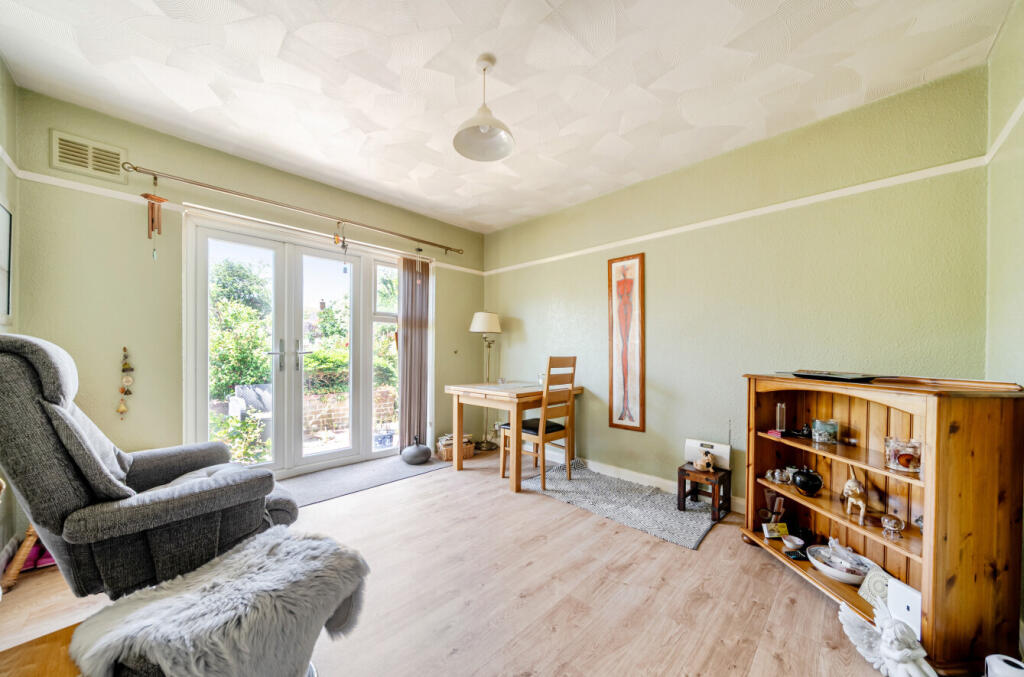 House in Worthing, West Sussex - View 4
