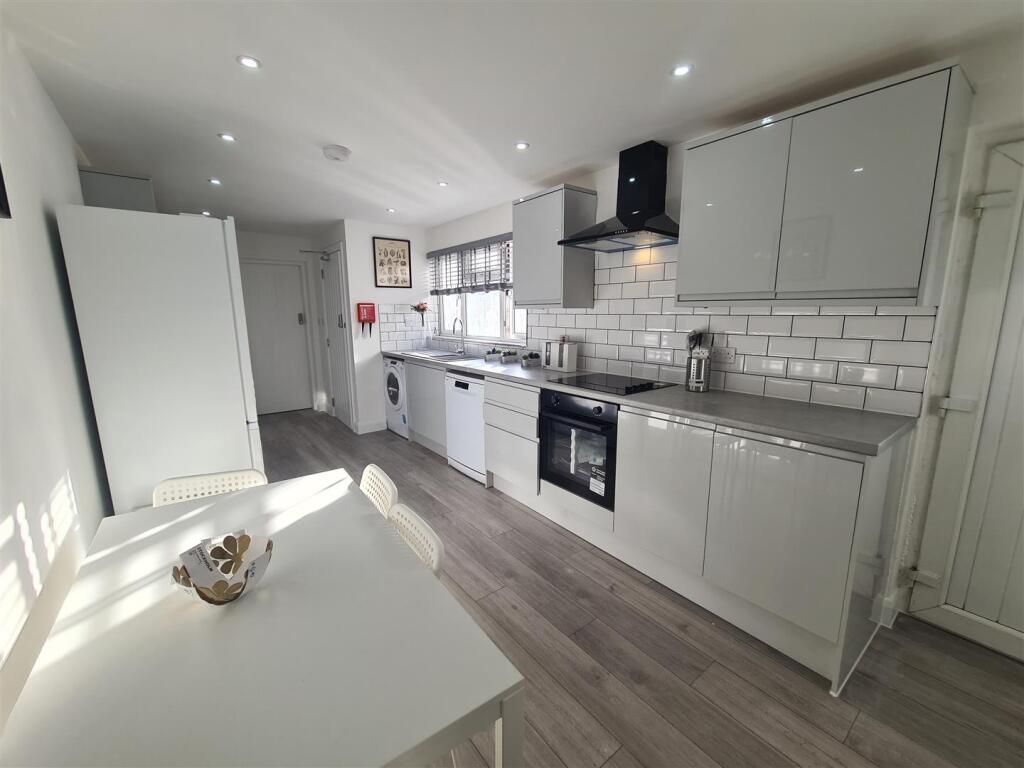 Barker Street, Oldbury photo 3