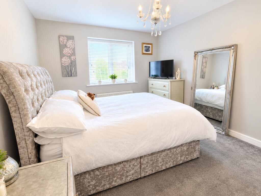 Apartment in Stockport - View 3