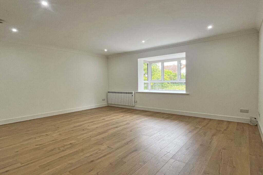 Apartment in Brighton - View 5