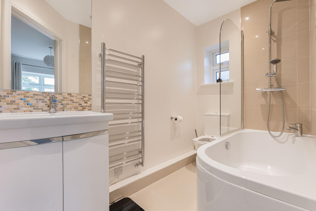 Additional image 25 of Carisbrooke Road, St. Albans, Hertfordshire, AL2